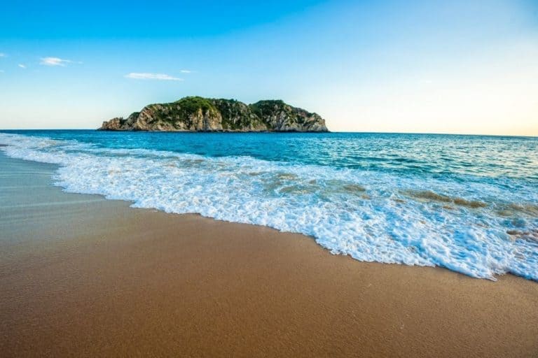 The best beaches in Huatulco